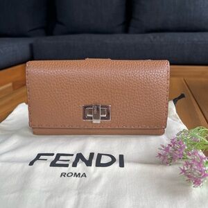 FENDI Selleria Peekaboo Turnlock Wallet